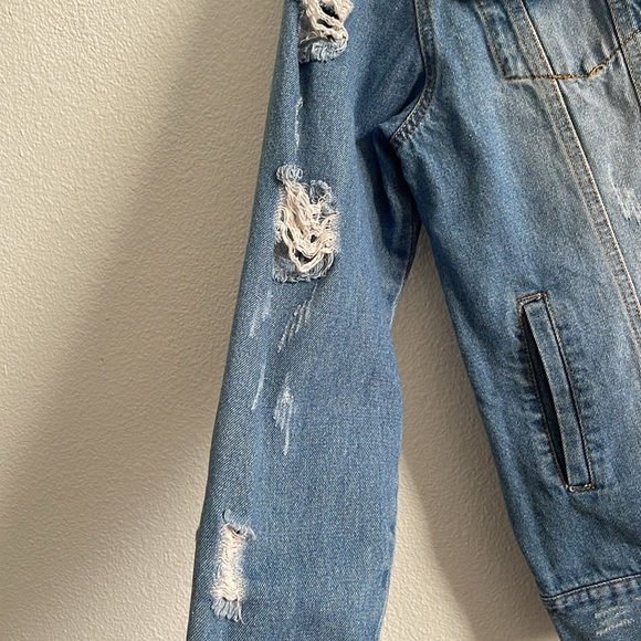The Style Between Us Womens Denim/Jean Jacket Back Art Design Distressed Size M - Picture 6 of 11